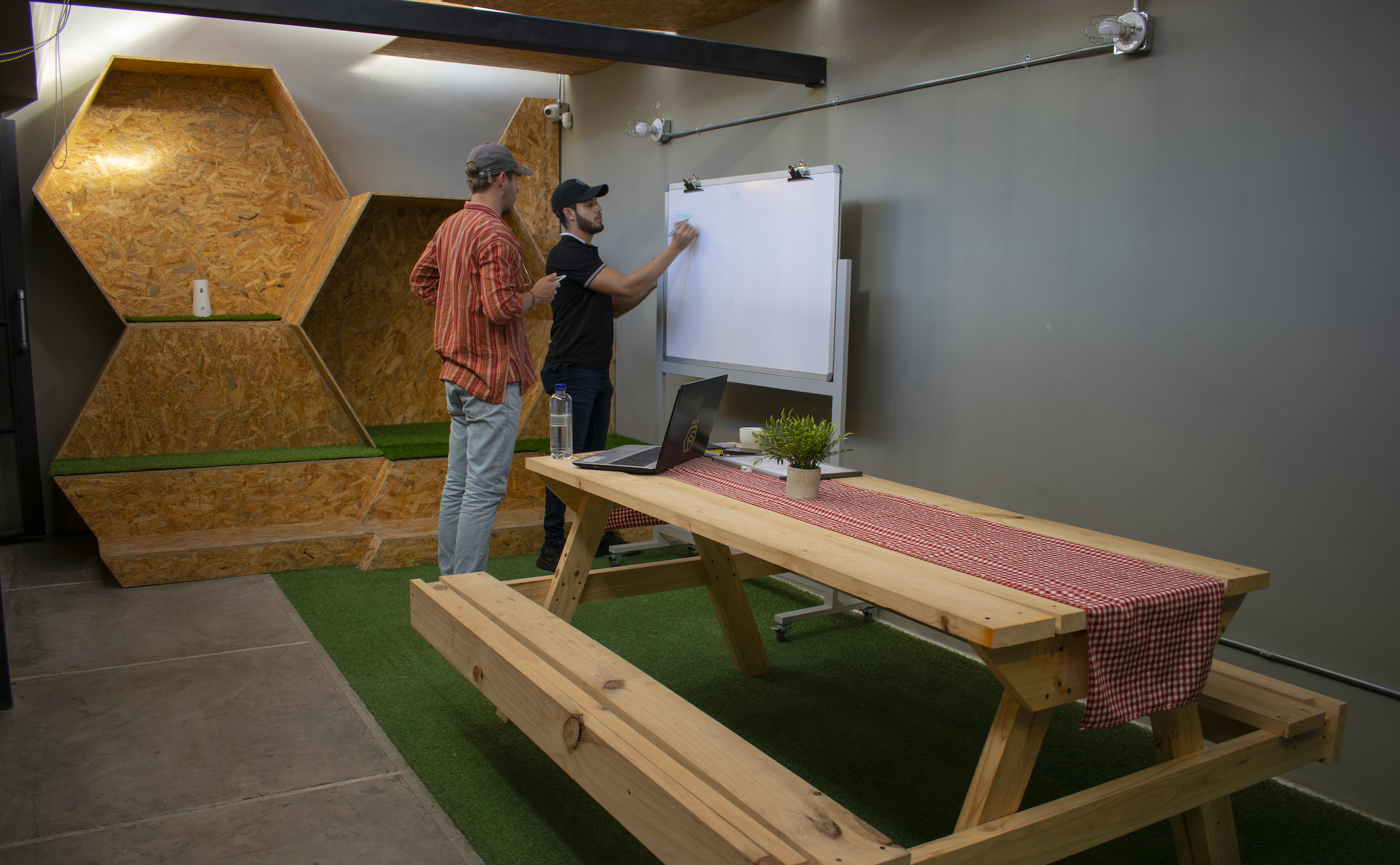 Camellando Home + Working - Colombia - Armenia