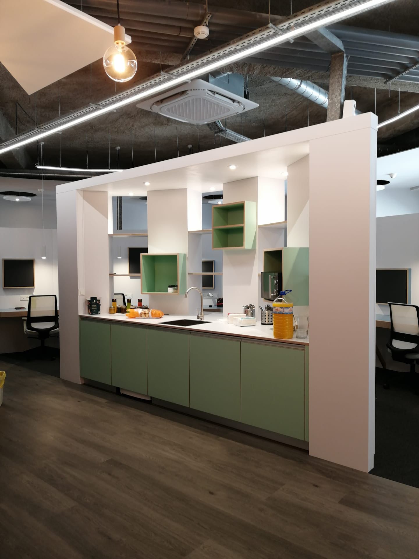 Business Network Lounge