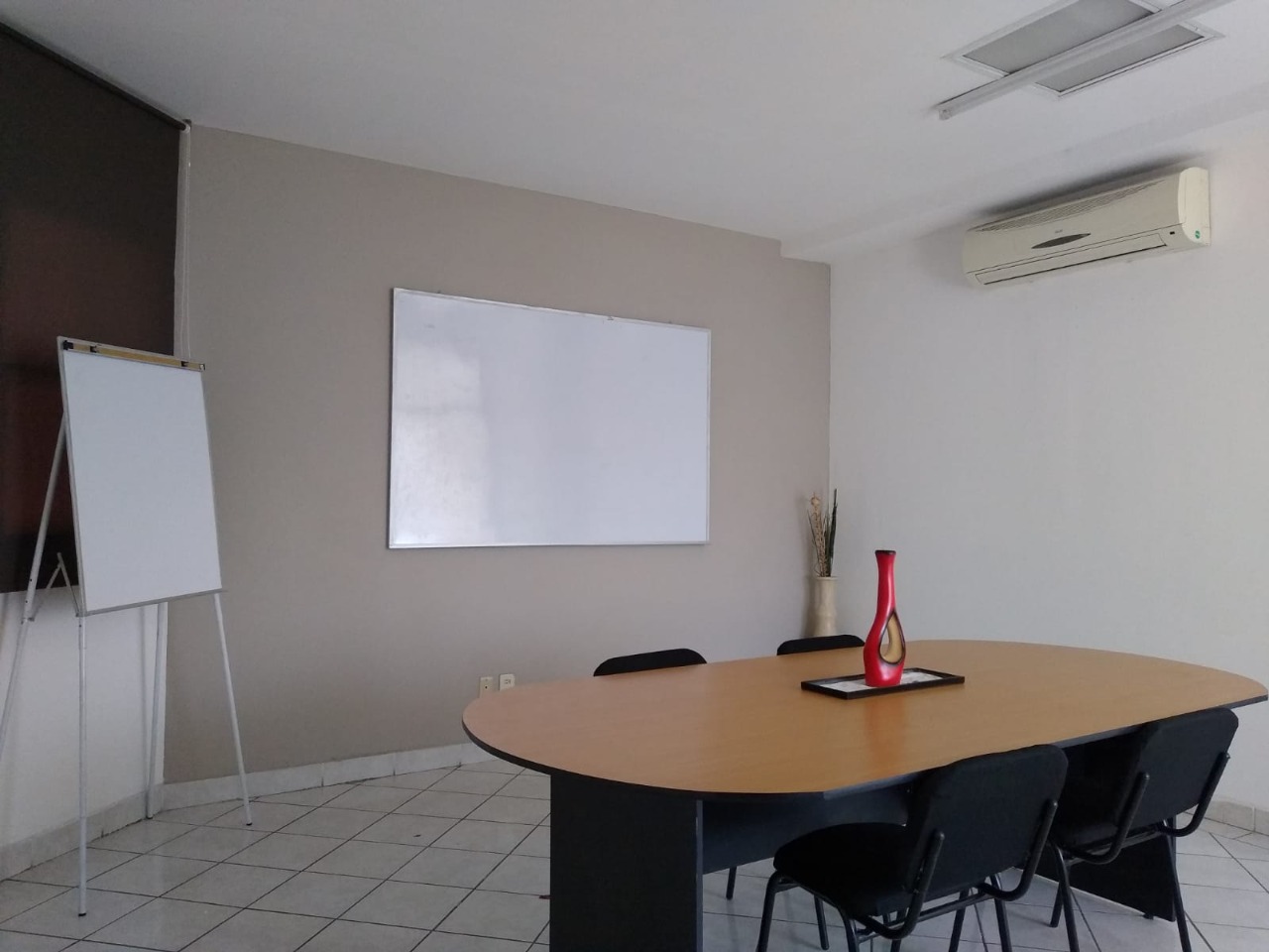 Lanister Centro de Negocios - Chapalita