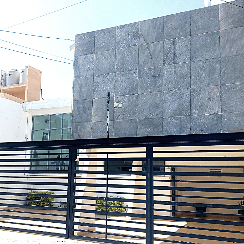 Lanister Centro de Negocios - Agua Azul